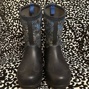 Kids Blue Bogs Winter Boots Sz 5